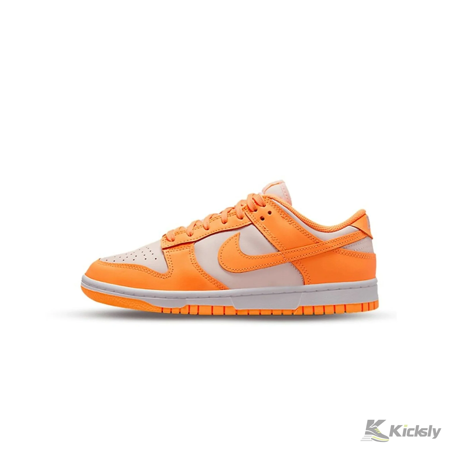 Nike Dunk Low "Peach Cream"