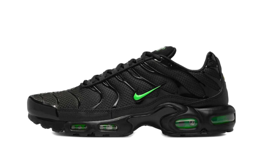 Nike Air Max Plus Black Green Strike