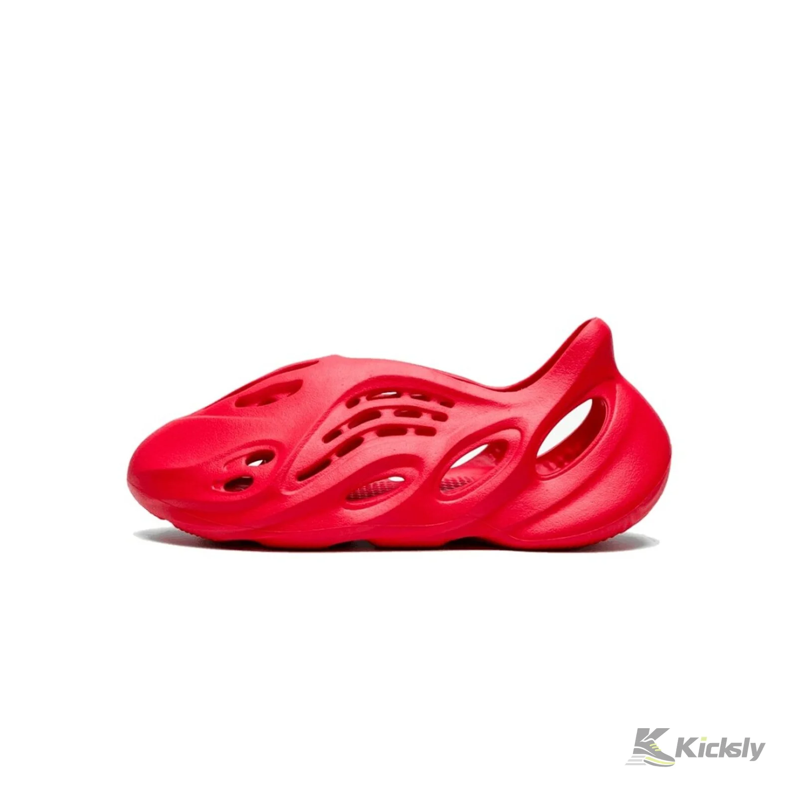 Yeezy Foam RNNR "Vermillion"