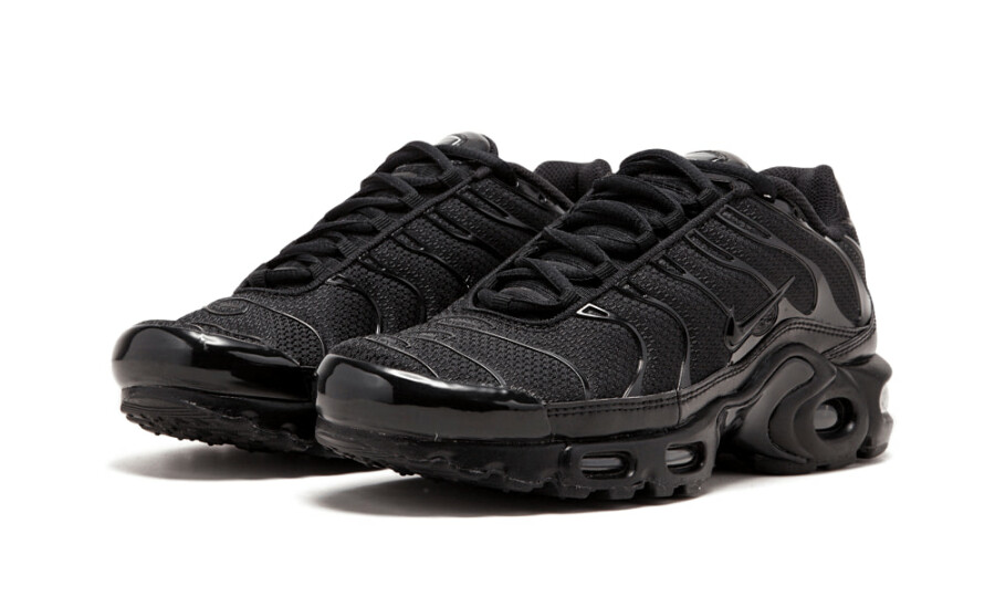 Nike Air Max Plus "Triple Black" 2