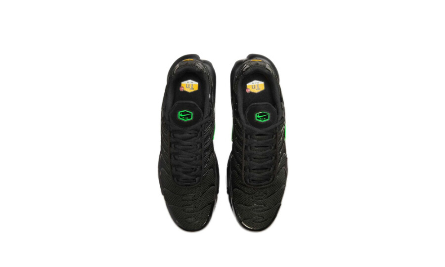 Nike Air Max Plus Black Green Strike 2