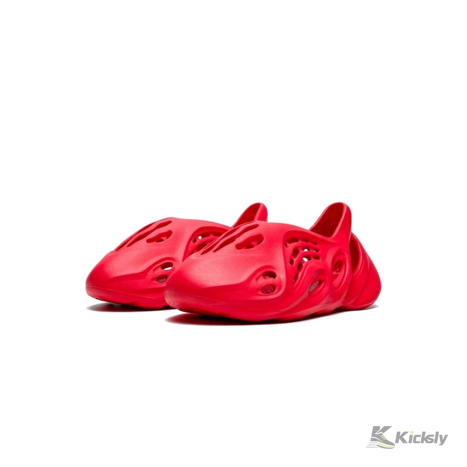 Yeezy Foam RNNR "Vermillion" 2