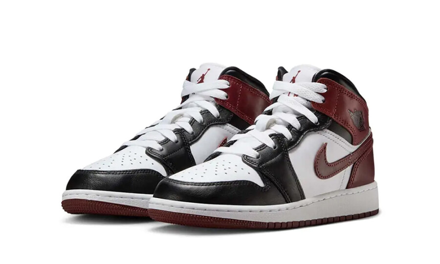 Jordan 1 Mid SE "Dark Pony" (GS) 2