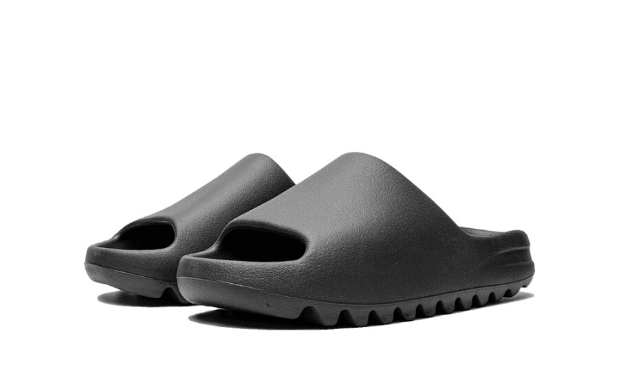 Yeezy Slide "Onyx" 2