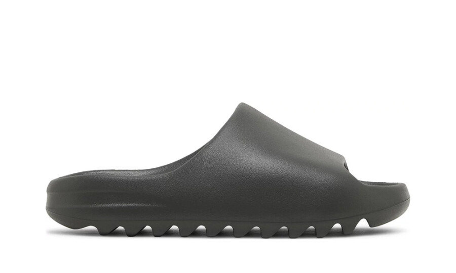 Yeezy Slide "Dark Onyx" 2