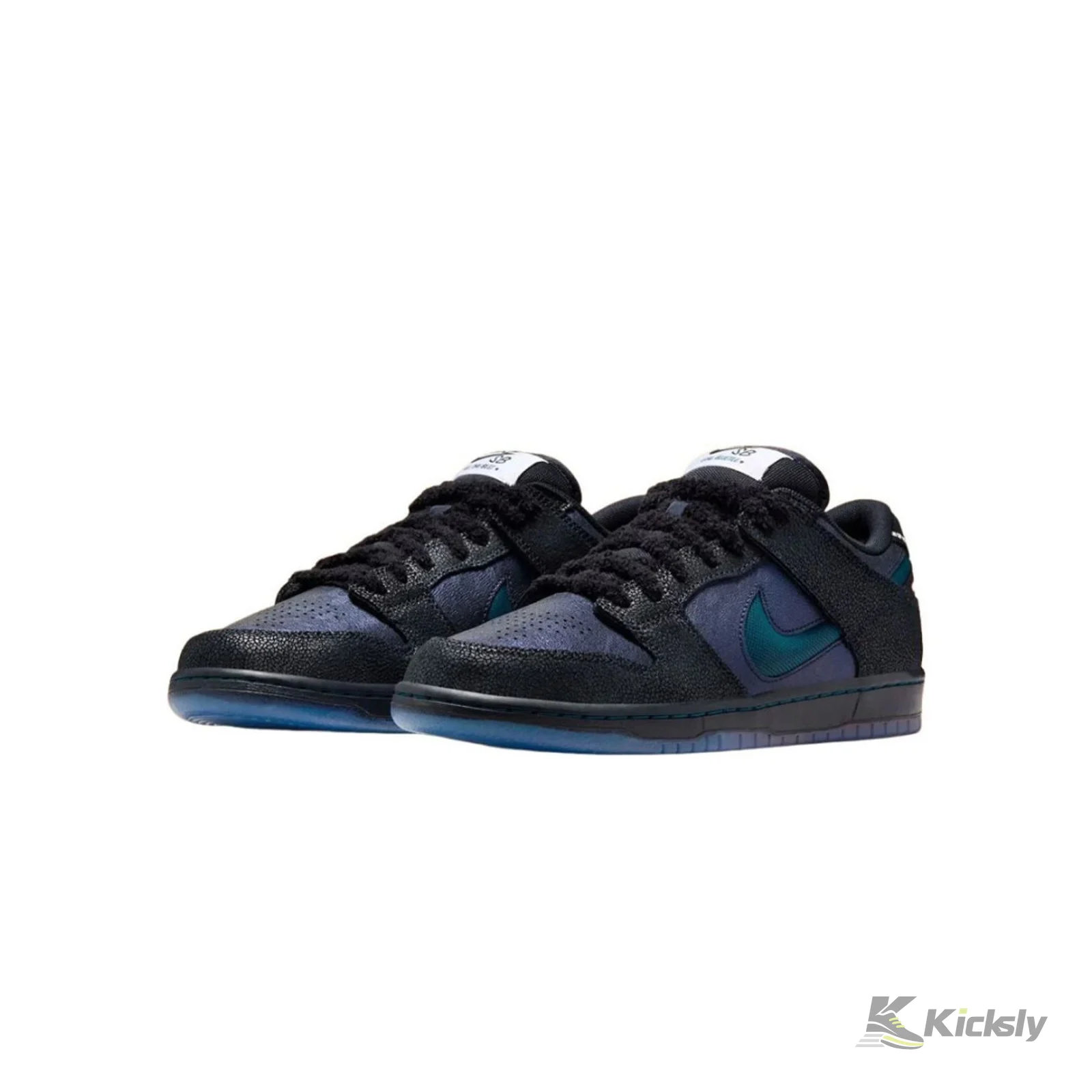 Nike SB Dunk Low Pro "Bluetile Skateboards" 2