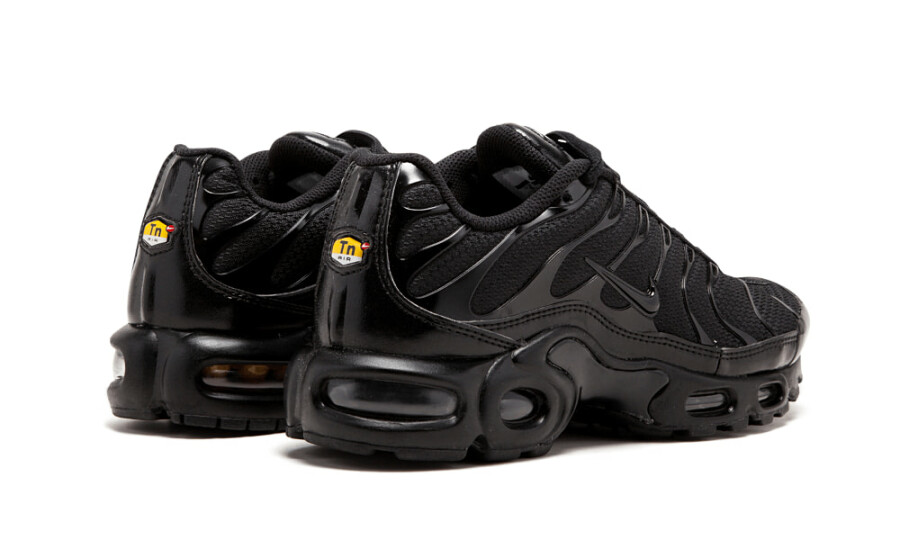 Nike Air Max Plus "Triple Black" 3