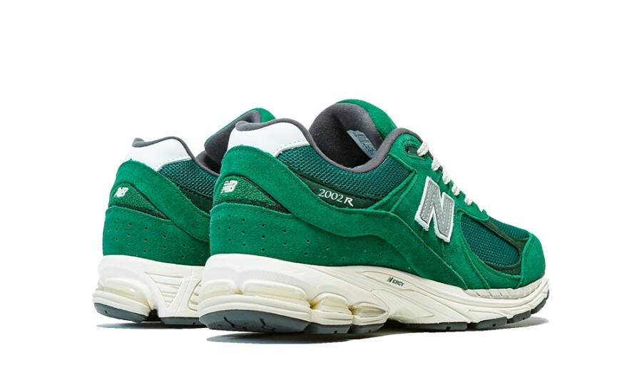 New Balance 2002R Nightwatch Green 3