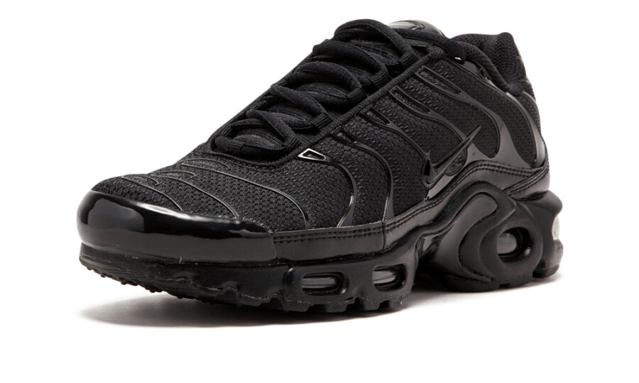 Nike Air Max Plus "Triple Black" 4