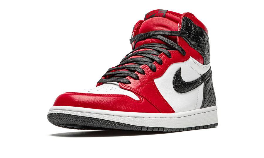 Jordan 1 Retro High "Satin Snake Chicago" 4