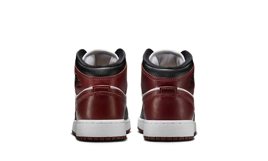Jordan 1 Mid SE "Dark Pony" (GS) 4
