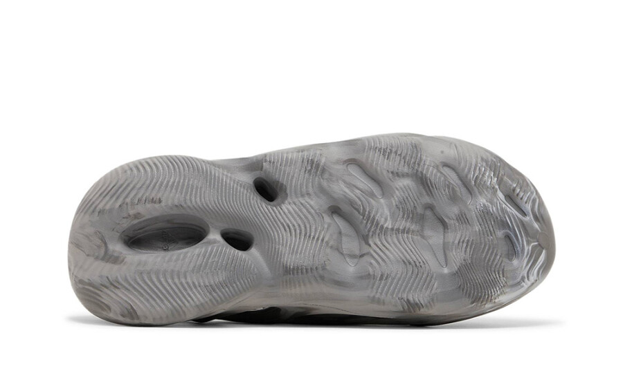 YEEZY Foam RNNR "MX Granite" 4