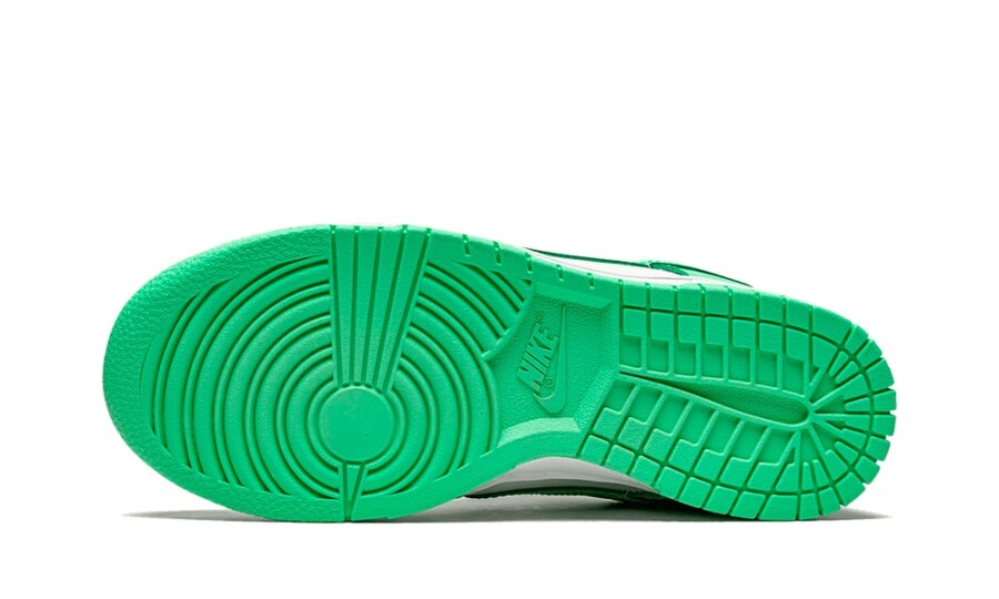 Nike Dunk Low 'Green Glow' (W) 5