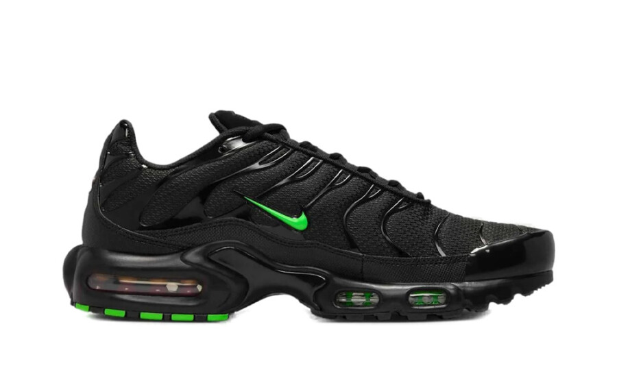 Nike Air Max Plus Black Green Strike 6